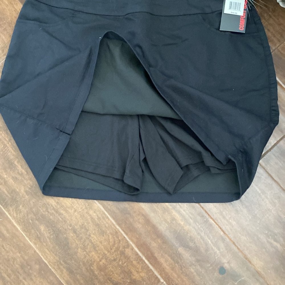 Skort - Picture 2 of 3
